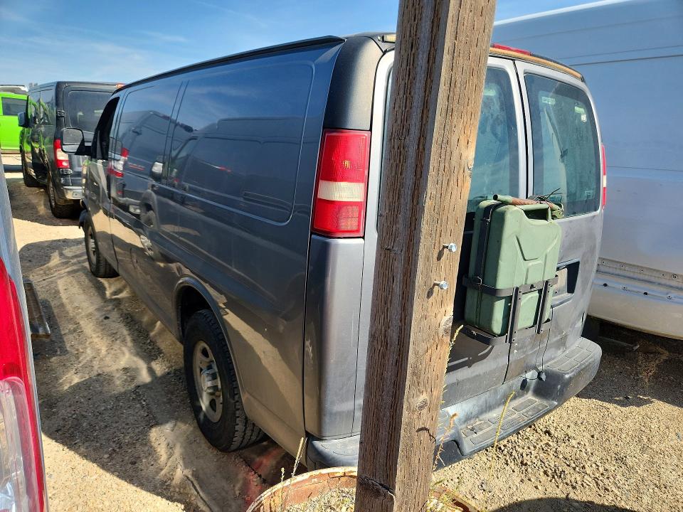 70681146 :رقم المزاد ، 1GCFG154681205500 vin ، 2008 Chevrolet Express مزاد بيع