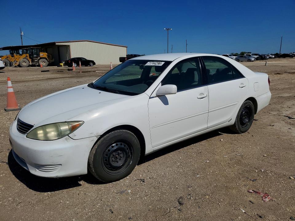 2005 Toyota Camry მანქანა იყიდება აუქციონზე, vin: 4T1BE32K95U393230, აუქციონის ნომერი: 71744296