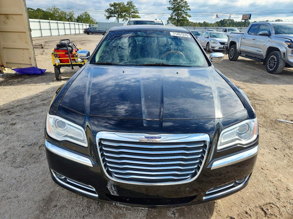 71451376 :رقم المزاد ، 2C3CCAET5DH585144 vin ، 2013 Chrysler 300c مزاد بيع