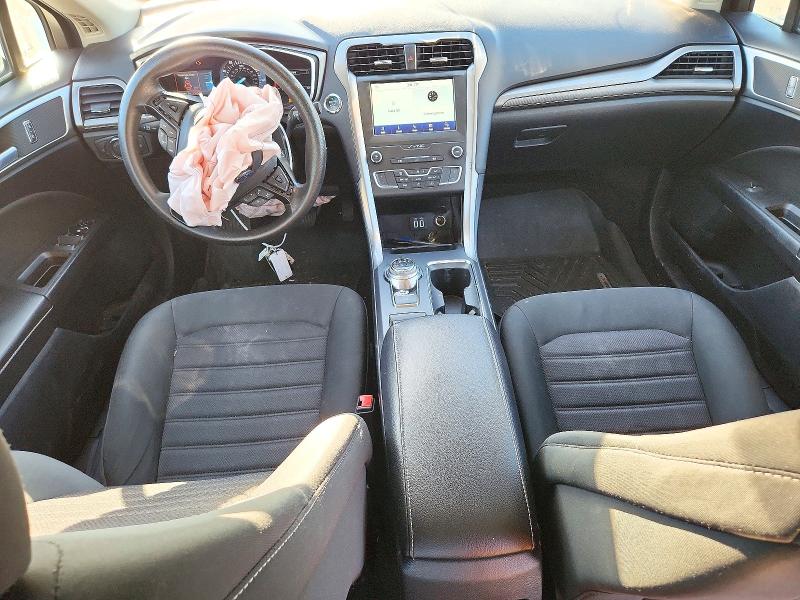 69415666 :رقم المزاد ، 3FA6P0HD1LR135897 vin ، 2020 Ford Fusion مزاد بيع