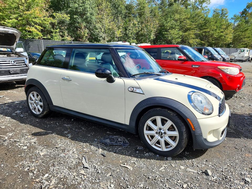 Продажа на аукционе авто 2011 Mini Cooper, vin: WMWSV3C51BTY14014, номер лота: 72441696
