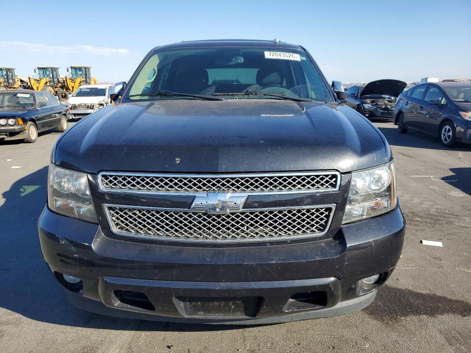 72043526 :رقم المزاد ، 1GNSCAE08BR353560 vin ، 2011 Chevrolet Tahoe مزاد بيع