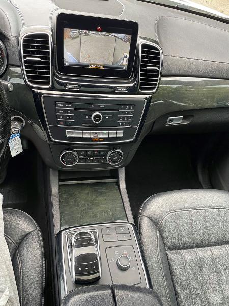 71856966 :رقم المزاد ، 4JGDF6EE9JB160497 vin ، 2018 Mercedes-benz Gls مزاد بيع