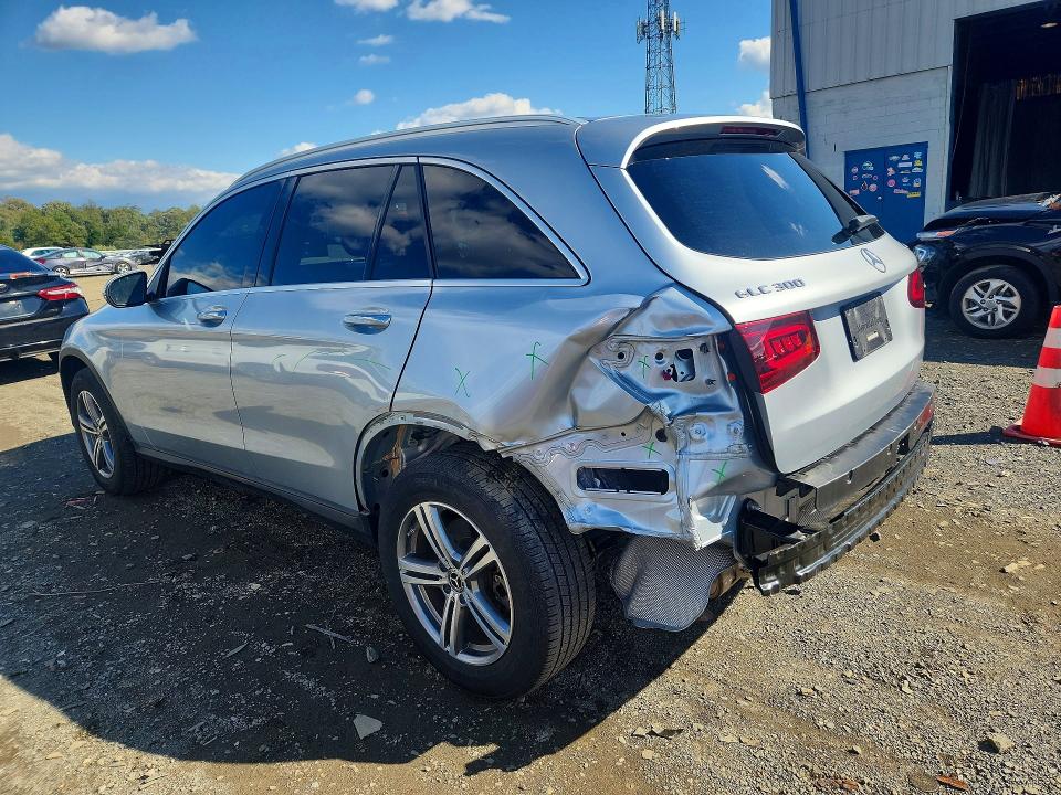 71756976 :رقم المزاد ، W1N0G8EBXNG059553 vin ، 2022 Mercedes-benz Glc مزاد بيع