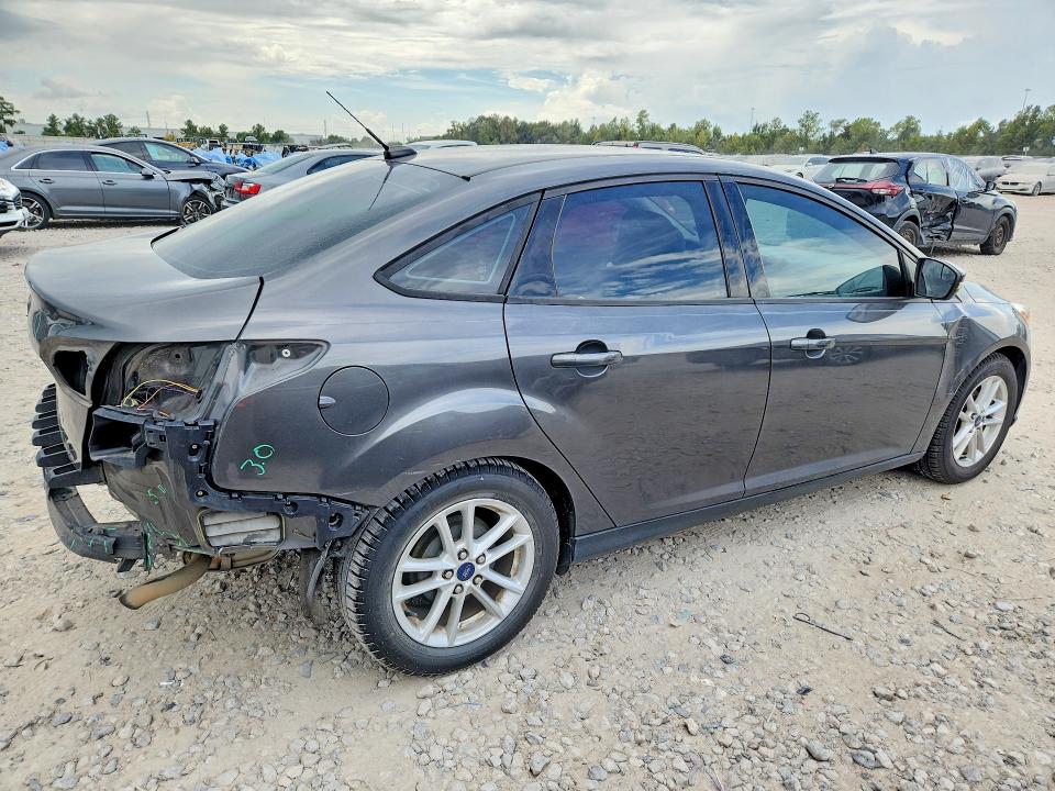 70367526 :رقم المزاد ، 1FADP3F29FL340686 vin ، 2015 Ford Focus مزاد بيع