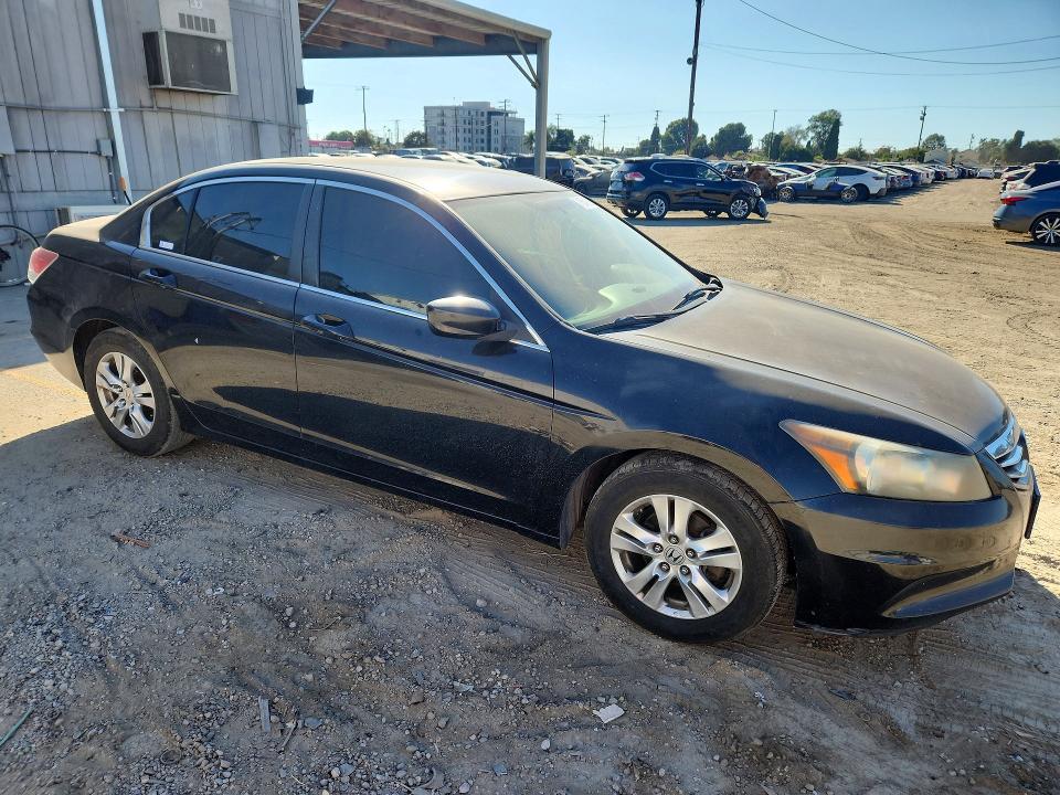 71554226 :رقم المزاد ، 1HGCP2F47BA043604 vin ، 2011 Honda Accord مزاد بيع