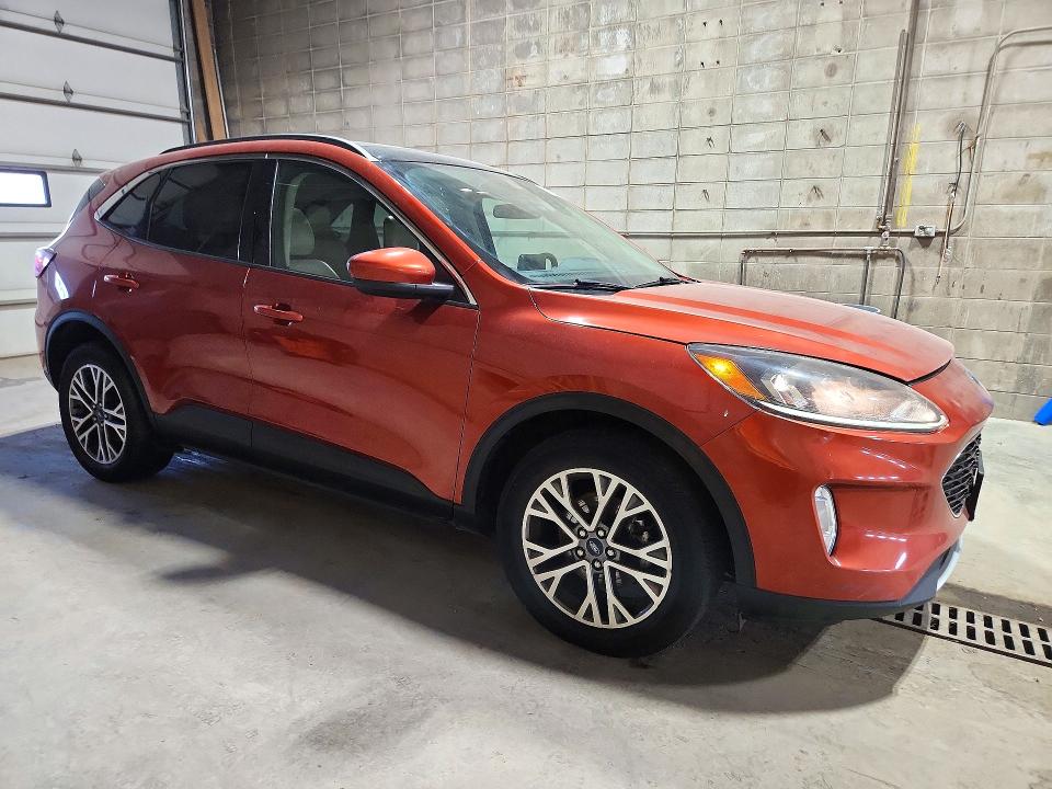 2020 Ford Escape მანქანა იყიდება აუქციონზე, vin: 1FMCU9H67LUA56928, აუქციონის ნომერი: 71917716