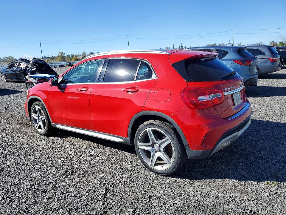 71877326 :رقم المزاد ، WDCTG4GB3GJ256042 vin ، 2016 Mercedes-benz Gla مزاد بيع