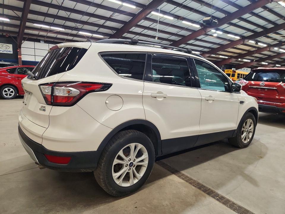 Продажа на аукционе авто 2018 Ford Escape, vin: 1FMCU9HD0JUB57997, номер лота: 72881976