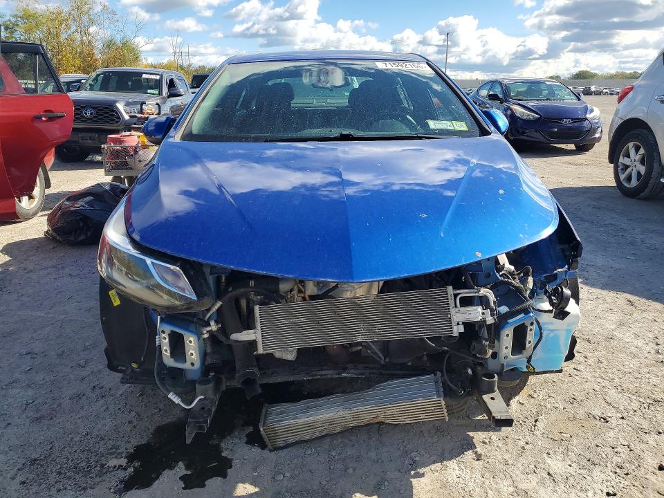 2018 Chevrolet Cruze მანქანა იყიდება აუქციონზე, vin: 1G1BE5SM8J7215845, აუქციონის ნომერი: 71592166