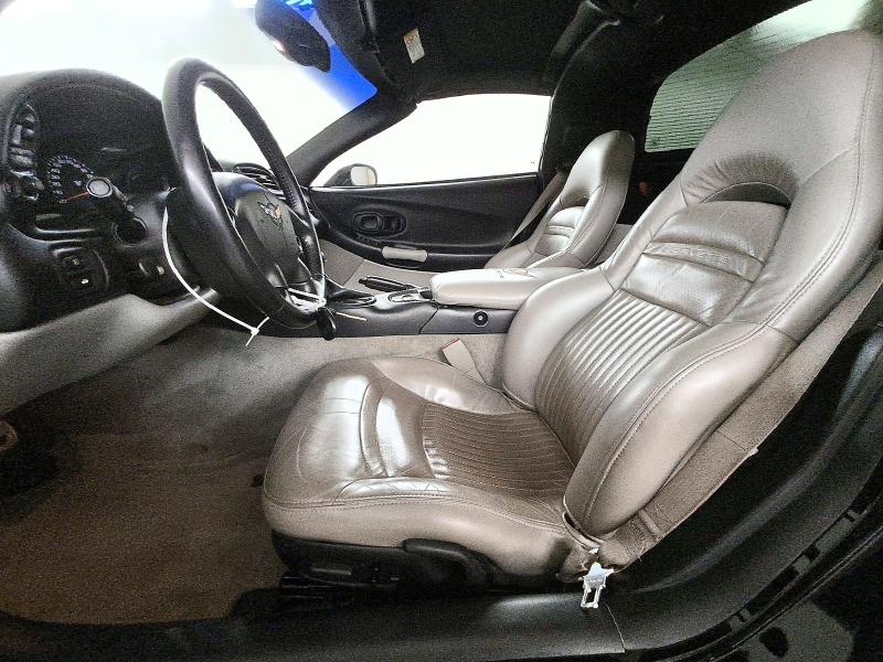 72562926 :رقم المزاد ، 1G1YY22GX45133576 vin ، 2004 Chevrolet Corvette مزاد بيع
