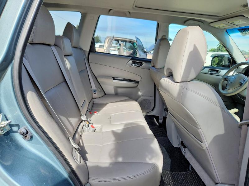70672976 :رقم المزاد ، JF2SHAEC8CH469810 vin ، 2012 Subaru Forester مزاد بيع