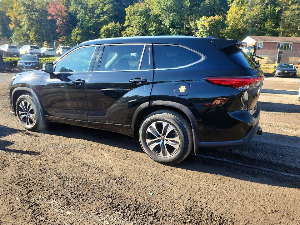72892556 :رقم المزاد ، 5TDGZRBH8LS509105 vin ، 2020 Toyota Highlander مزاد بيع