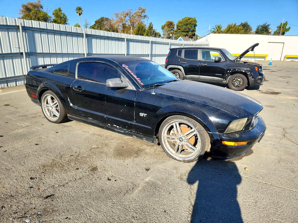 Продажа на аукционе авто 2006 Ford Mustang, vin: 1ZVFT82H265230926, номер лота: 72250226