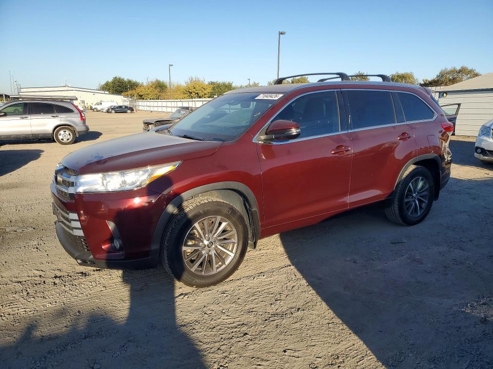 Aukcja sprzedaży 2018 Toyota Highlander, vin: 5TDJZRFH6JS886934, numer aukcji: 71049426