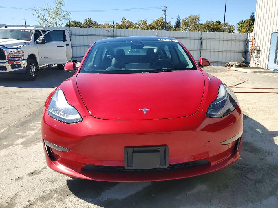 Продажа на аукционе авто 2022 Tesla Model 3, vin: 5YJ3E1EAXNF303978, номер лота: 72363906
