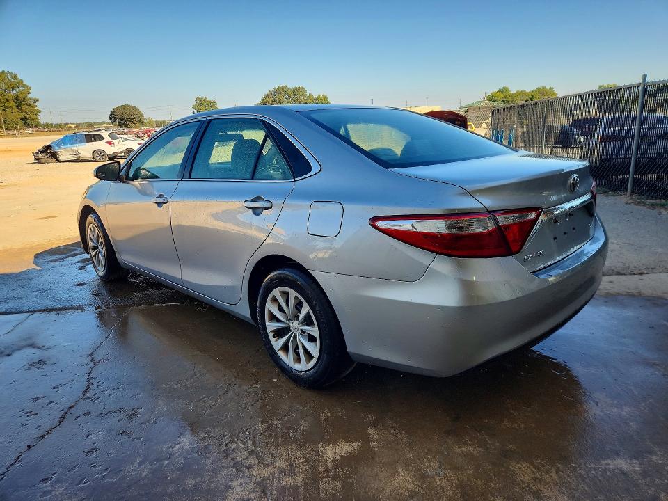 71505066 :رقم المزاد ، 4T1BF1FKXGU139475 vin ، 2016 Toyota Camry مزاد بيع