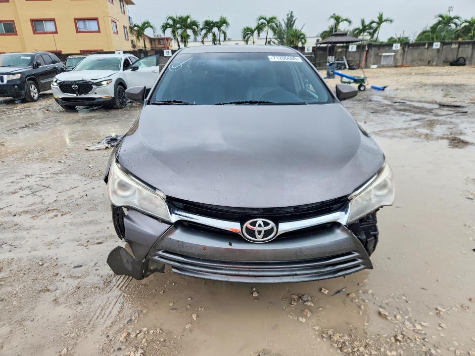 2017 Toyota Camry მანქანა იყიდება აუქციონზე, vin: 4T1BF1FK1HU724379, აუქციონის ნომერი: 71206606