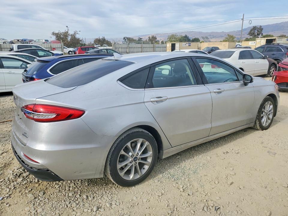 Aukcja sprzedaży 2019 Ford Fusion, vin: 3FA6P0LU9KR225742, numer aukcji: 71494656