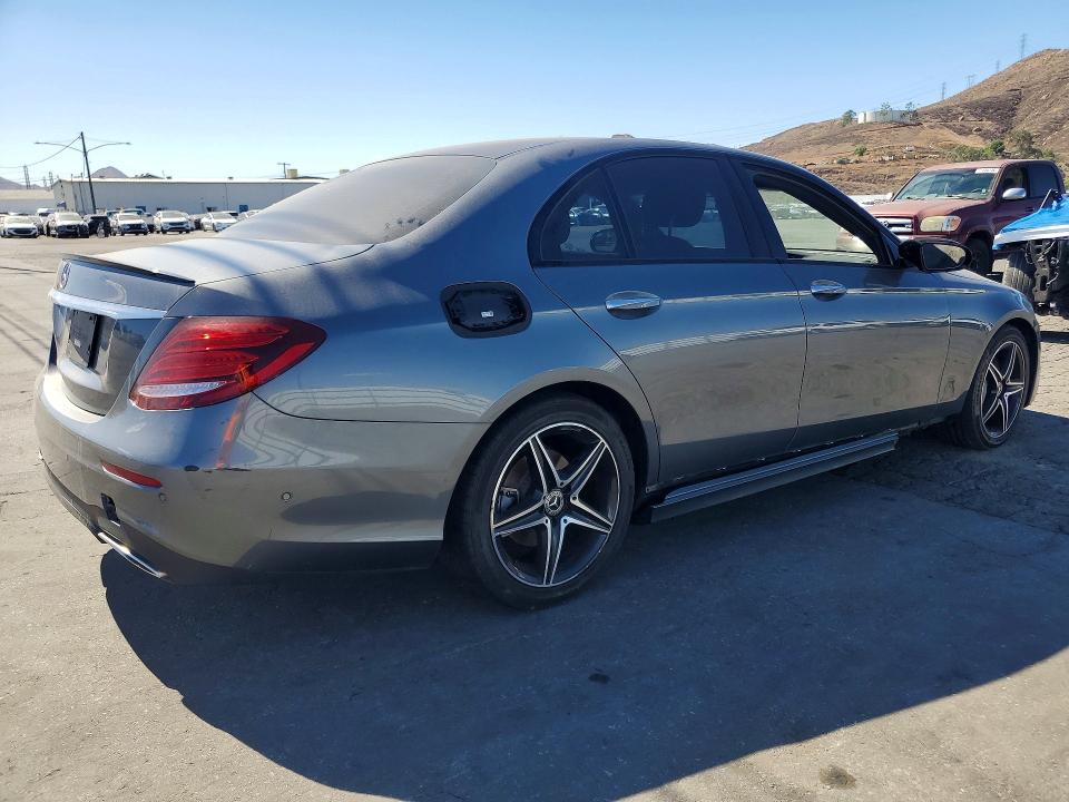 71377936 :رقم المزاد ، WDDZF8DBXLA722662 vin ، 2020 Mercedes-benz E مزاد بيع