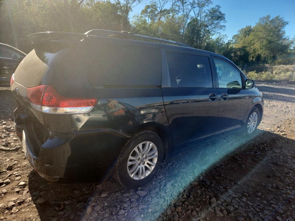Aukcja sprzedaży 2011 Toyota Sienna, vin: 5TDYK3DC0BS167137, numer aukcji: 72009766