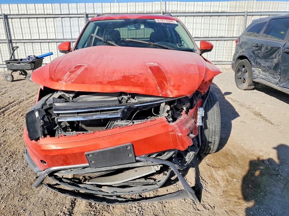 Продажа на аукционе авто 2019 Volkswagen Tiguan, vin: 3VV2B7AX0KM126805, номер лота: 61072696