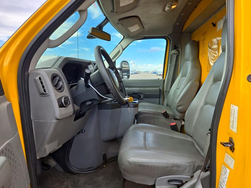2022 Ford Econoline მანქანა იყიდება აუქციონზე, vin: 1FDWE3FN9NDC14545, აუქციონის ნომერი: 72261556