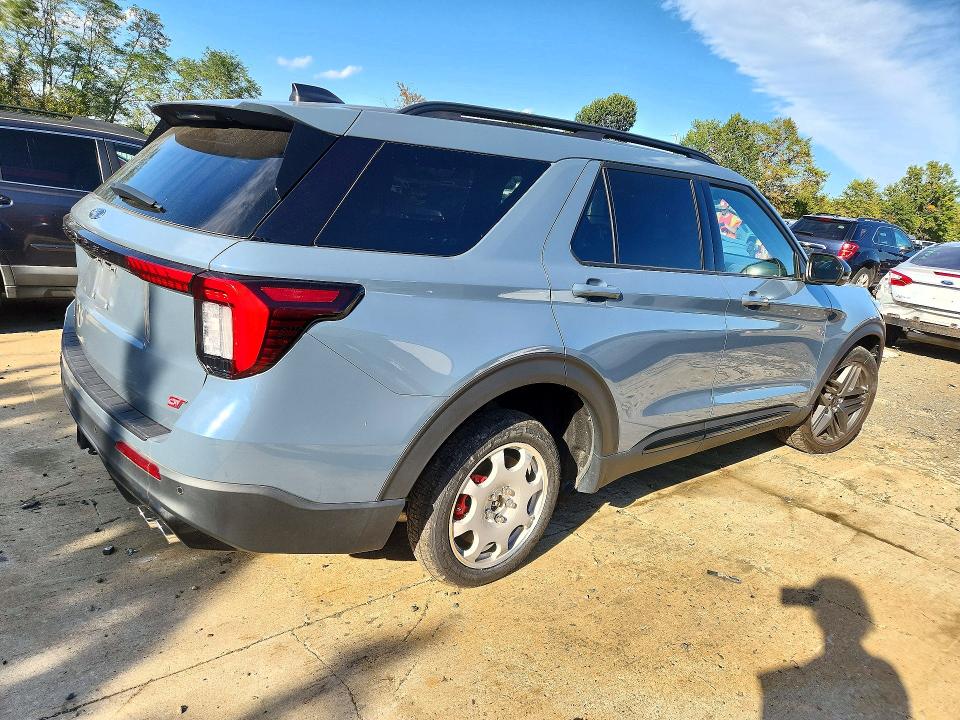 Продажа на аукционе авто 2025 Ford Explorer, vin: 1FMWK8GC7SGA81779, номер лота: 72141146