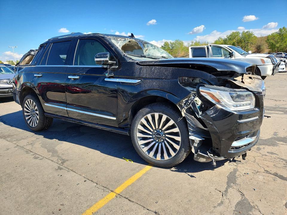 64836386 :رقم المزاد ، 5LMJJ2LT4JEL12144 vin ، 2018 Lincoln Navigator مزاد بيع