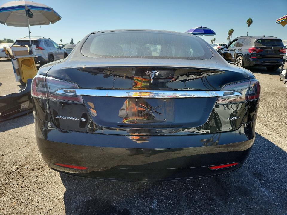 Продаж на аукціоні авто 2018 Tesla Model S, vin: 5YJSA1E28JF272773, номер лоту: 71028896