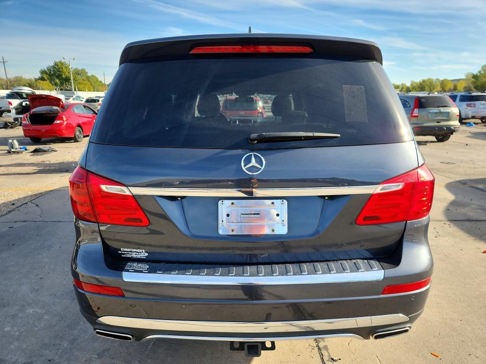 71679886 :رقم المزاد ، 4JGDF6EE3FA458105 vin ، 2015 Mercedes-benz Gl مزاد بيع
