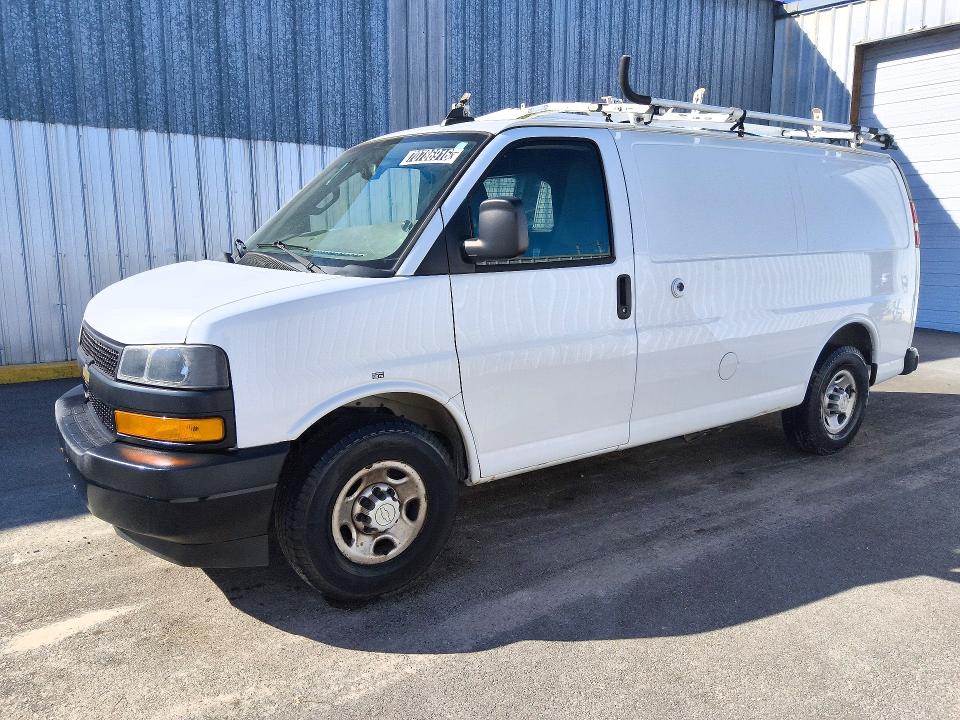 70786916 :رقم المزاد ، 1GCWGAFP4J1189375 vin ، 2018 Chevrolet Express G2500 مزاد بيع