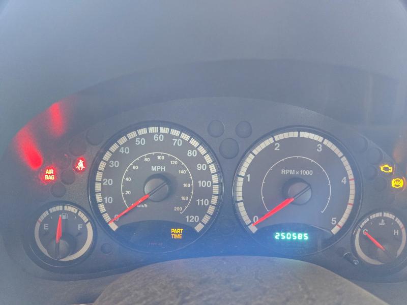 70876576 :رقم المزاد ، 1J4GL48525W681175 vin ، 2005 Jeep Liberty مزاد بيع