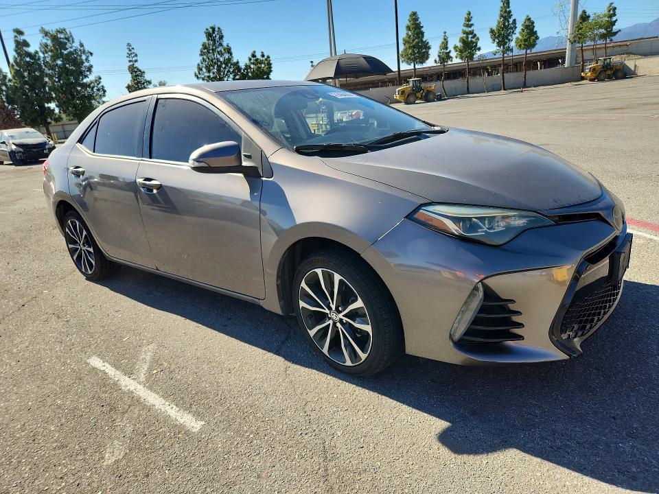 2018 Toyota Corolla მანქანა იყიდება აუქციონზე, vin: 5YFBURHE8JP807262, აუქციონის ნომერი: 71466696