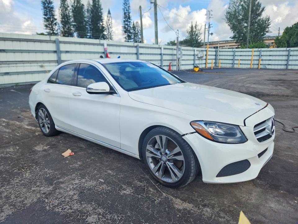 2016 Mercedes-benz C მანქანა იყიდება აუქციონზე, vin: 55SWF4JB9GU142227, აუქციონის ნომერი: 71575356