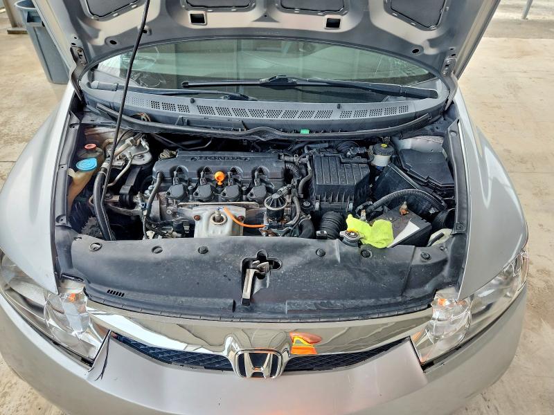 70918546 :رقم المزاد ، 19XFA1F53BE032452 vin ، 2011 Honda Civic مزاد بيع