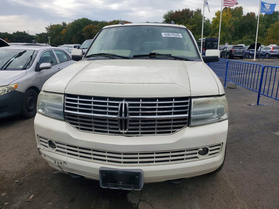 2008 Lincoln Navigator მანქანა იყიდება აუქციონზე, vin: 5LMFU285X8LJ01723, აუქციონის ნომერი: 69676526