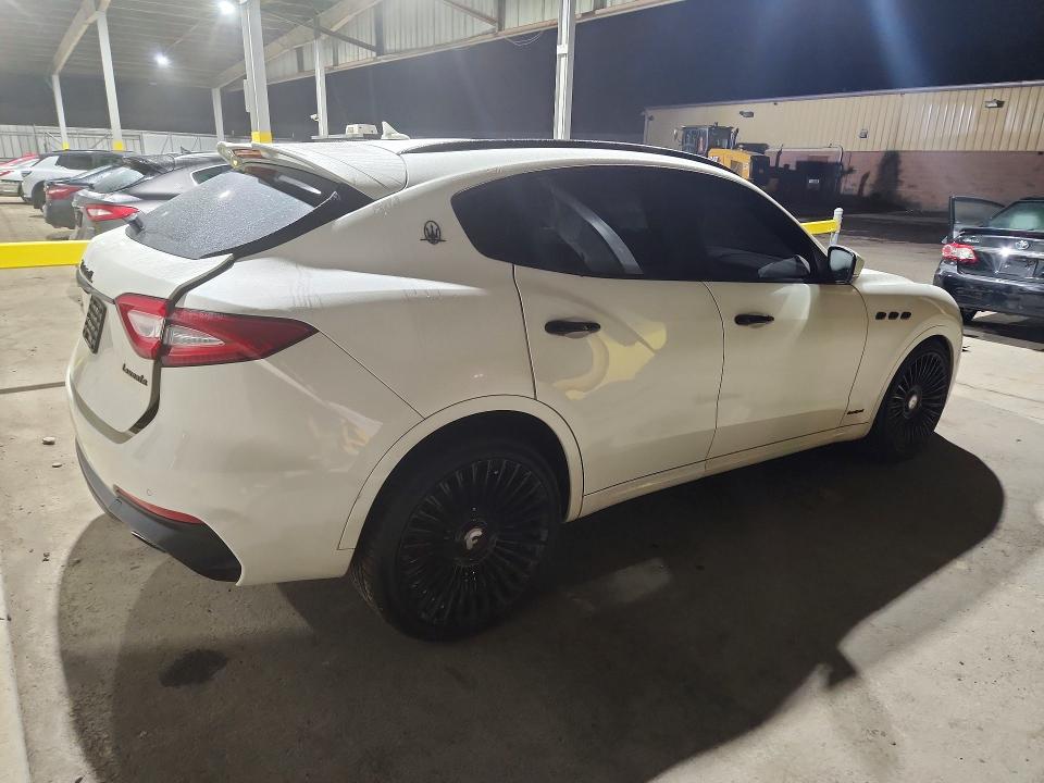 70777146 :رقم المزاد ، ZN661YUS5KX338519 vin ، 2019 Maserati Levante مزاد بيع