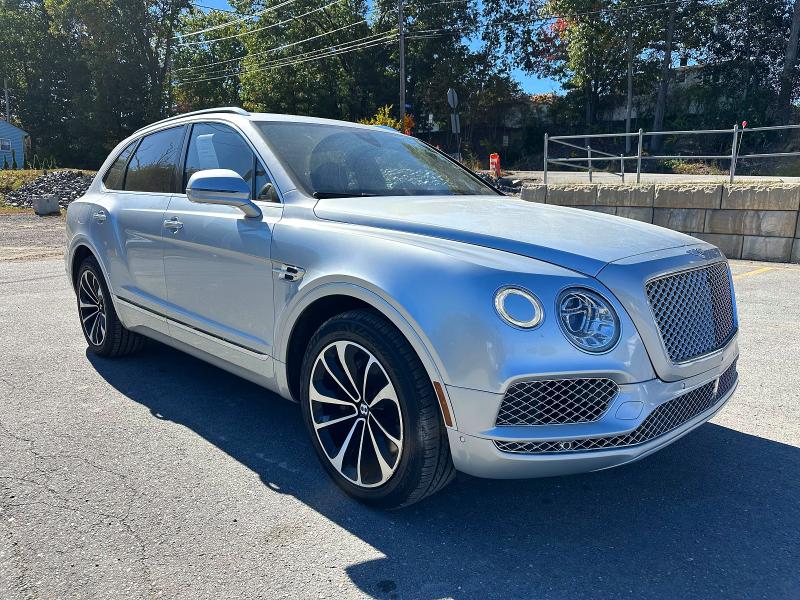 2017 Bentley Bentayga მანქანა იყიდება აუქციონზე, vin: SJAAC2ZV0HC016071, აუქციონის ნომერი: 71785046