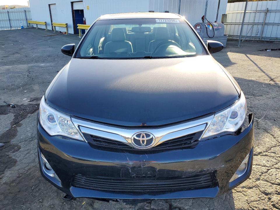 72723296 :رقم المزاد ، 4T4BF1FK3ER389496 vin ، 2014 Toyota Camry مزاد بيع