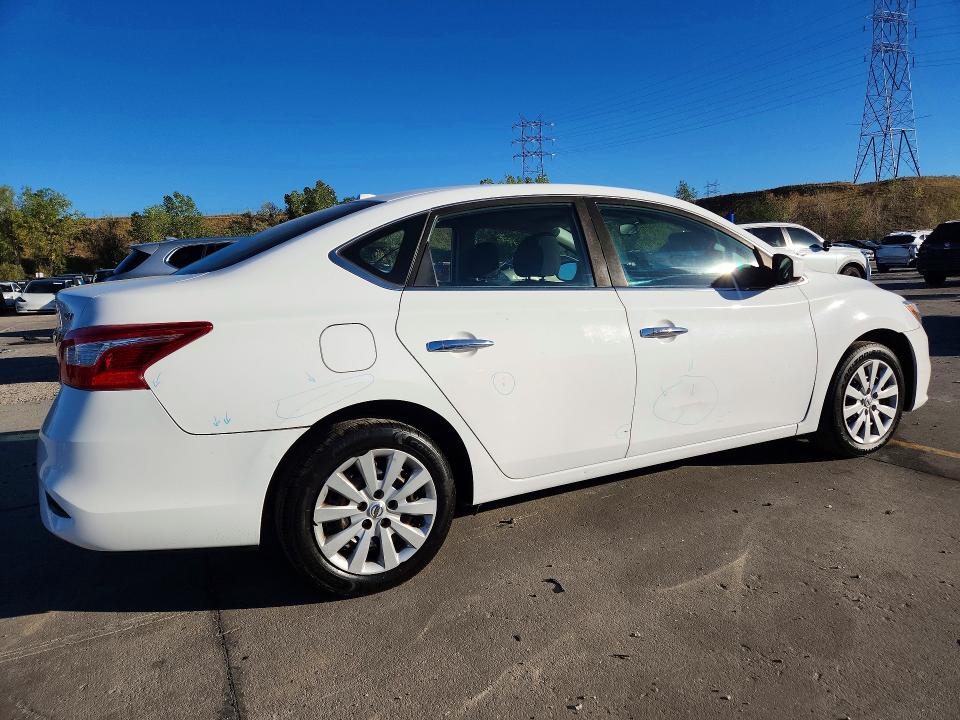 2017 Nissan Sentra მანქანა იყიდება აუქციონზე, vin: 3N1AB7AP3HY354781, აუქციონის ნომერი: 71591716