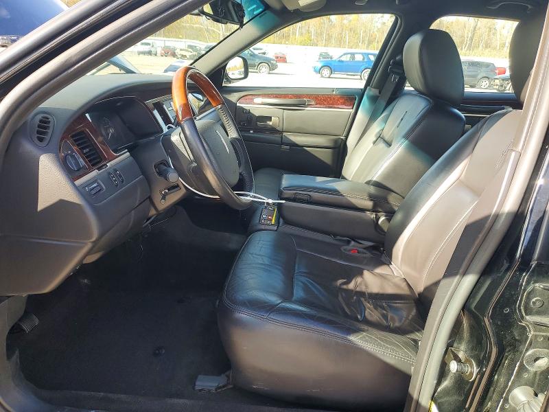 Продажа на аукционе авто 2011 Lincoln Town Car, vin: 2LNBL8CV1BX764624, номер лота: 73149606