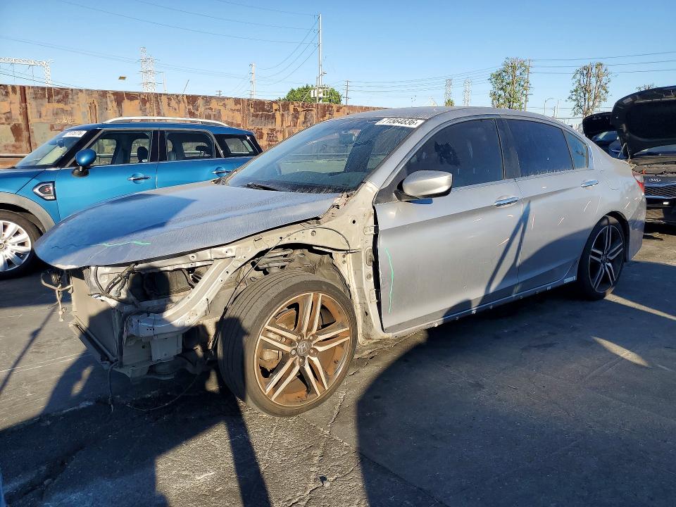 Продаж на аукціоні авто 2017 Honda Accord, vin: 1HGCR2F52HA032814, номер лоту: 71564836