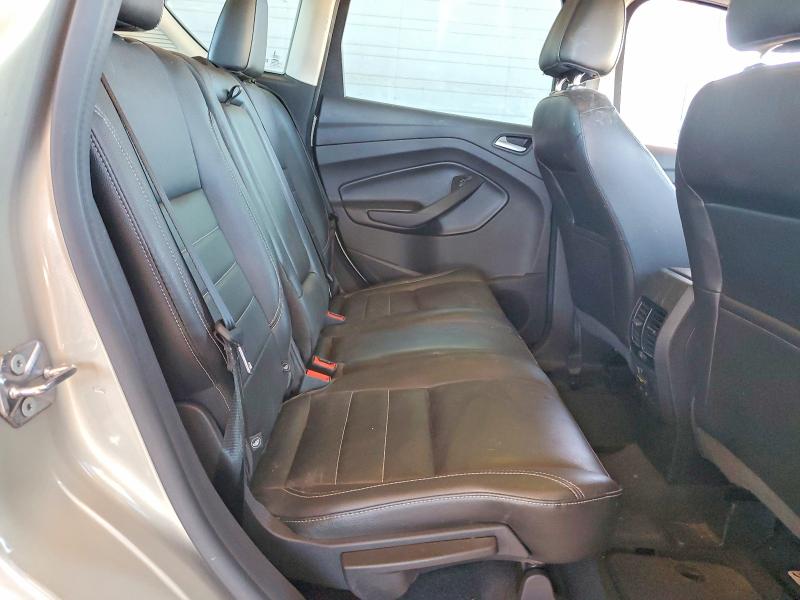 71046636 :رقم المزاد ، 1FADP5CU5FL104845 vin ، 2015 Ford C-max مزاد بيع