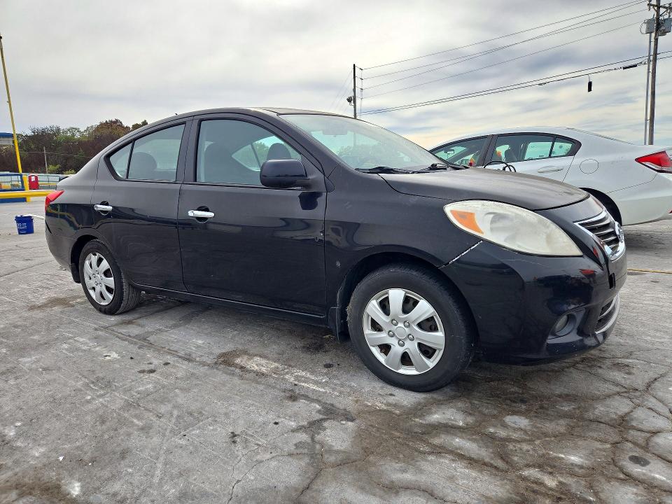 72441716 :رقم المزاد ، 3N1CN7APXEL874341 vin ، 2014 Nissan Versa مزاد بيع