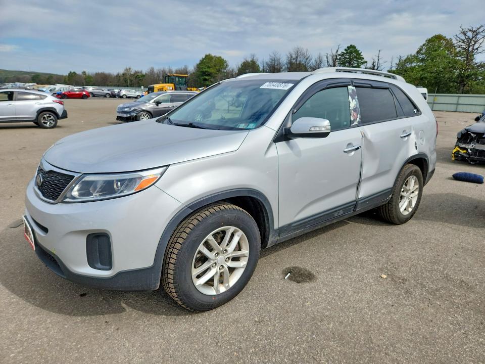 2015 Kia Sorento მანქანა იყიდება აუქციონზე, vin: 5XYKT4A79FG578829, აუქციონის ნომერი: 70540876