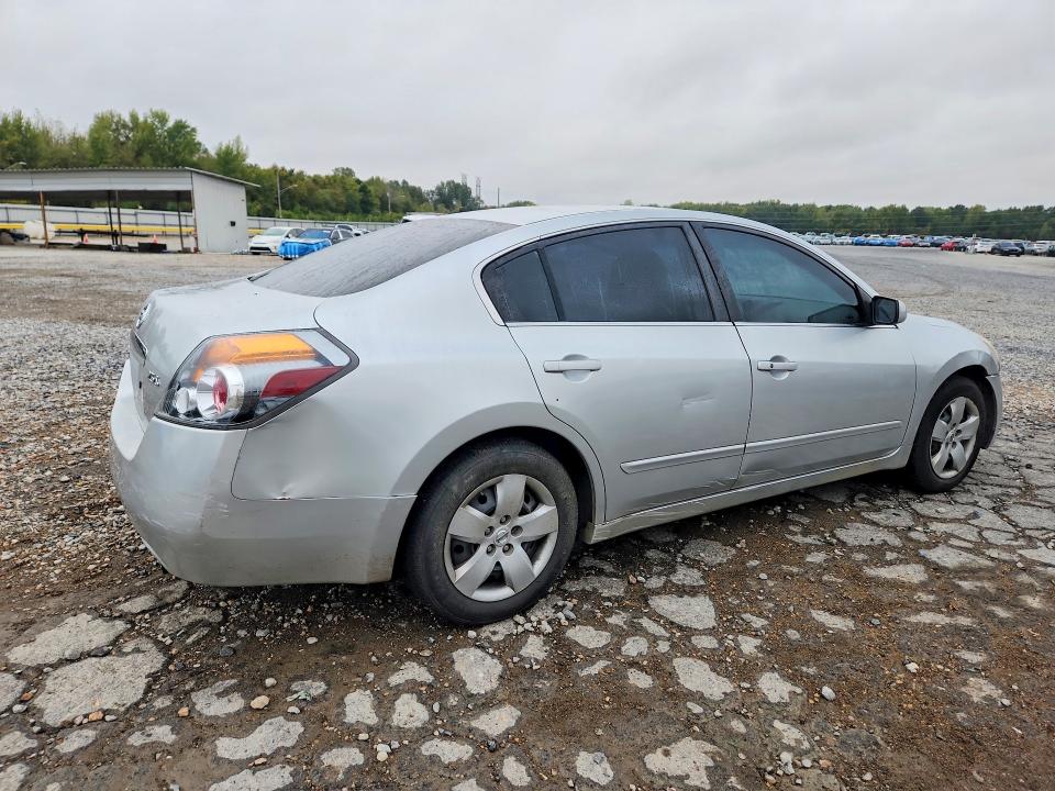 2007 Nissan Altima მანქანა იყიდება აუქციონზე, vin: 1N4AL21E27C186267, აუქციონის ნომერი: 71040566