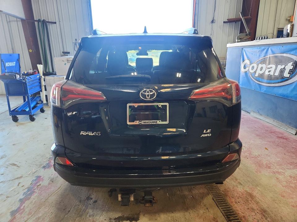 2017 Toyota Rav4 მანქანა იყიდება აუქციონზე, vin: JTMBFREV0HJ174575, აუქციონის ნომერი: 71795316