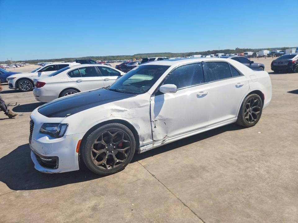 2018 Chrysler 300 მანქანა იყიდება აუქციონზე, vin: 2C3CCABG2JH243654, აუქციონის ნომერი: 71772156