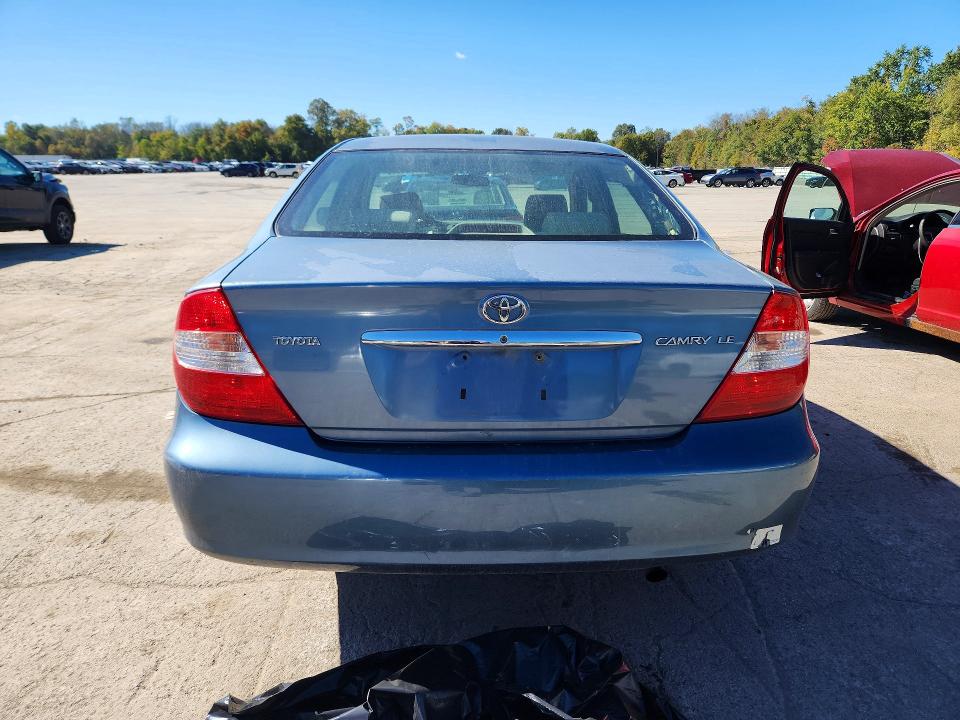 2004 Toyota Camry მანქანა იყიდება აუქციონზე, vin: 4T1BE32K24U879599, აუქციონის ნომერი: 71783566